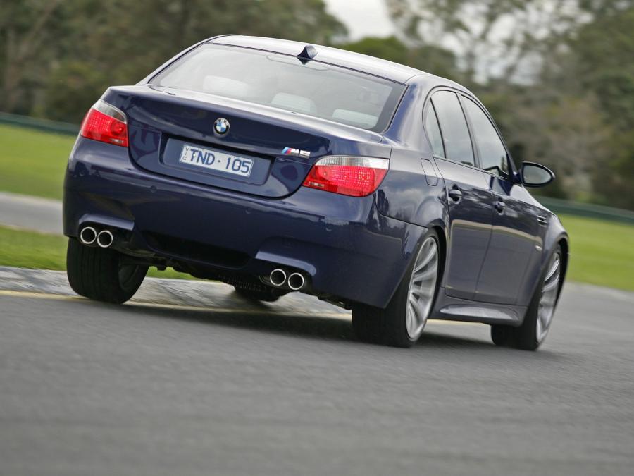  BMW M5 2005 года  (AU) (фото 7 из 12)